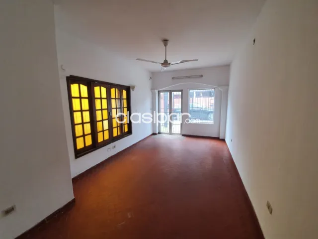 Bo Jara – avda. Brasilia: Magnifica residencia ideal p/ vivienda u oficina, 5.000.000 gs, foto 5