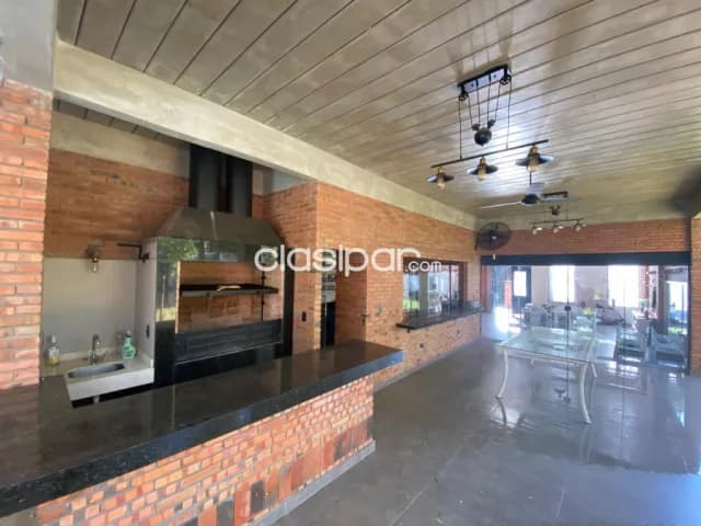 San Bernardino: Importante residencia por 2 meses, sólo 10.000 usd, foto 4