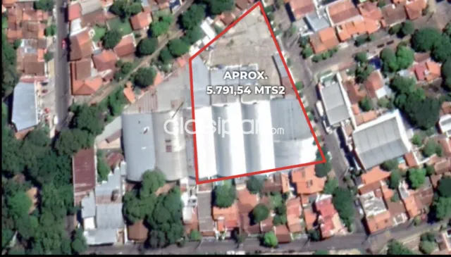 Amplio Deposito de 4000 m2 en pleno Barrio Jara, foto 2