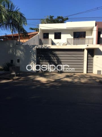 Lambare (prox. Club sirio): Impecable duplex en oferta!! – 150.000 usd