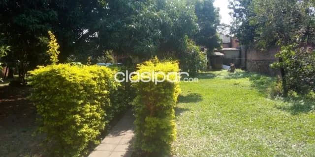 Amplia propiedad con exclusiva ubicación en Luque, zona aeropuerto. M6083 — foto 3