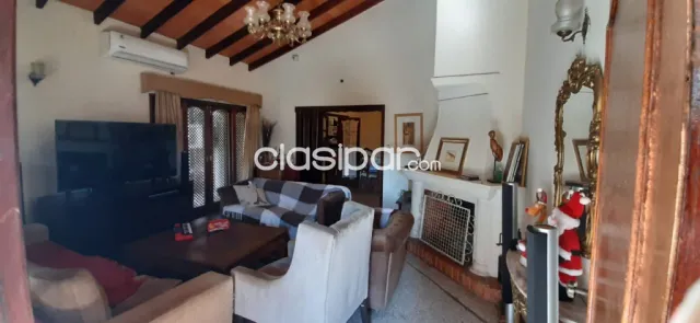Casa en esquina zona Los Jardines Luque — foto 3