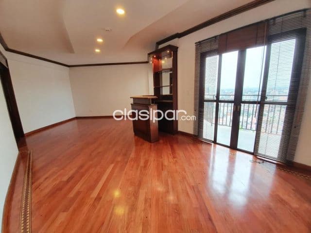 Amplio departamento en venta en Barrio Ciudad Nueva