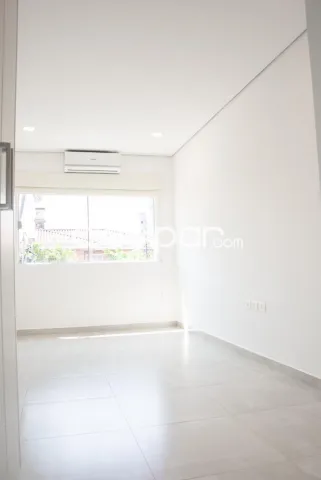 Mburucuyá: Elegante residencia dúplex, 3 dormitorios, jardín, piscina, 10.000.000 gs — foto 5