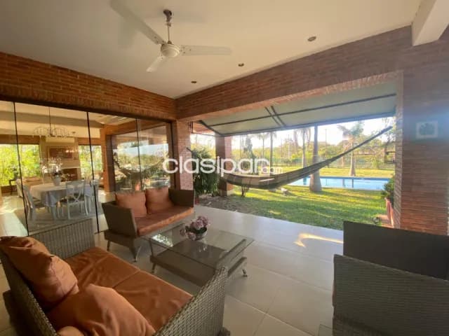 Surubi-i: 2.500m2, elegante residencia, 4 dormitorios, jardín, piscina, 2.000 usd, foto 5
