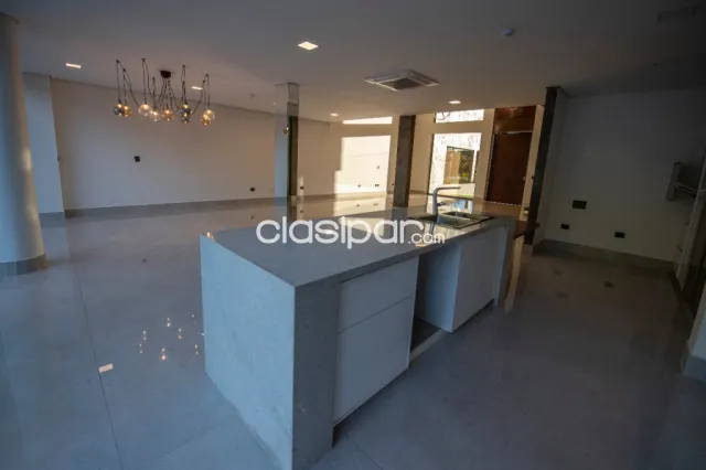 Luque: Elegante residencia en condominio, 675m2, 3 suites, jardín, piscina, 2.800 usd, foto 5