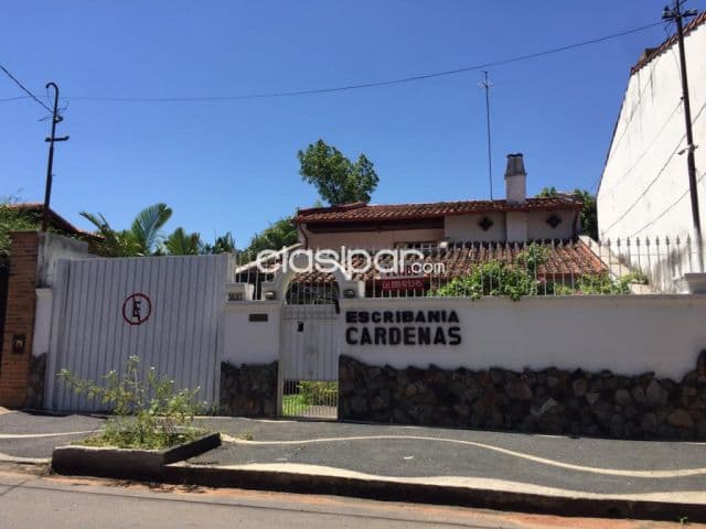 Amplia Residencia en Asuncion - Barrio Seminario
