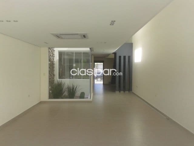 Ycua sati – goethe: Elegante dúplex, muy confortable, 3 dormit, jardín, piscina