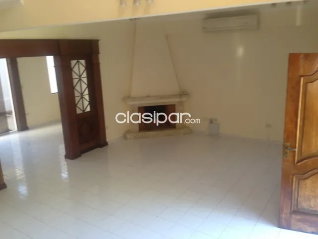 El dorado prox. Club centenario: Confortable casa duplex p/ casa u oficina – 6.000.000 gs — foto 2