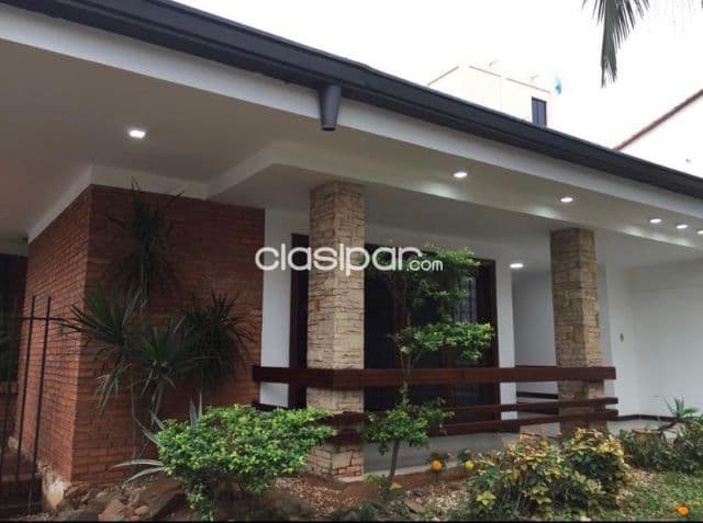 Villa Morra – las almenas: Ideal p/ casa u oficina, 5 dormitorios, 12.000.000 gs — foto principal