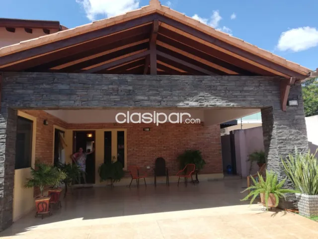 Hermosa casa en San Lorenzo!! Barrio industrial!!excelente ubicación! — foto 2