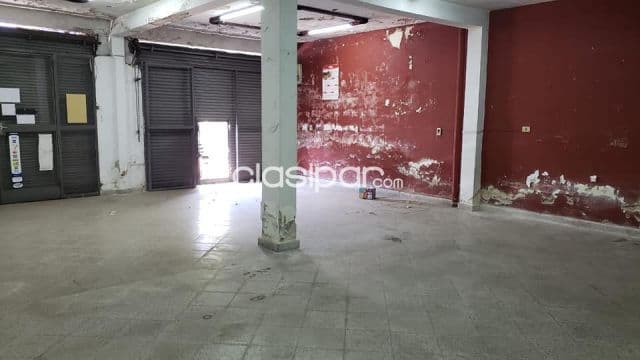 Deposito con local comercial sobre Rca Argentina