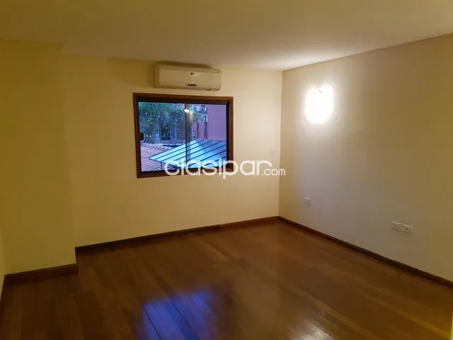 Carmelitas – shop. Del sol: Elegante residencia, 1 suite + 2 dormitorios, jardín, piscina — foto 5