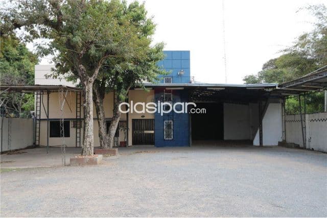 Sma. Trinidad – 1er. Presidente: 600m2, deposito empresarial + oficinas, gran parking — foto 1