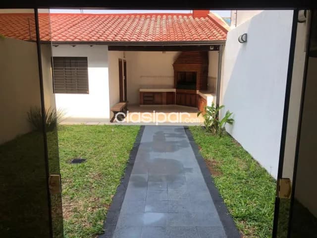 Mburucuyá – molas lópez: Confortable casa dúplex, 3 dormitorios, jardín, quincho, garaje — foto 4