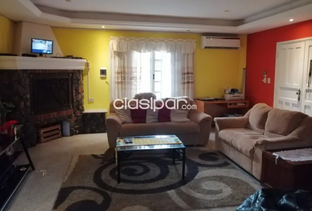 Hermosa vivienda de 2 pisos en el centro de Luque — foto 2