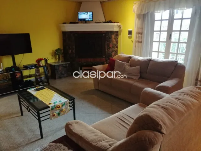 Hermosa vivienda de 2 pisos en el centro de Luque — foto 3