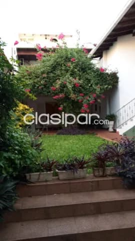 Bº mcal. Estigarribia / ofertaza! Elegante residencia, muy confortable, 4 dormit, jardín — foto 2