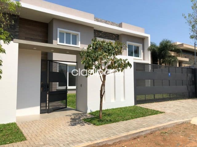 Hermosa Residencia en Mburucuya/Asunción