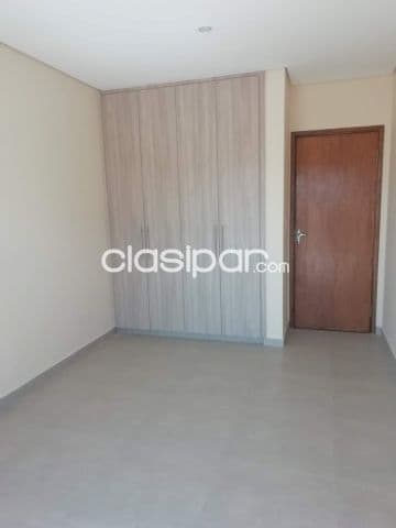Duplex en Luque zona supermercado los jardines — foto 1