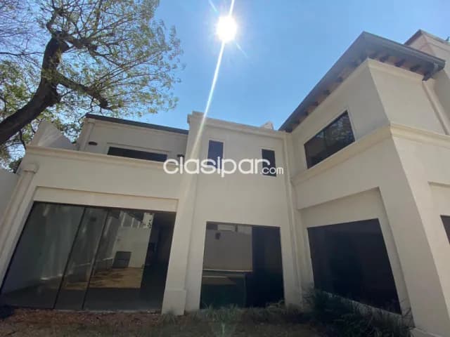 Mburucuyá en condominio privado: Sofisticada residencia, 4 suites, jardín, piscina — foto 3