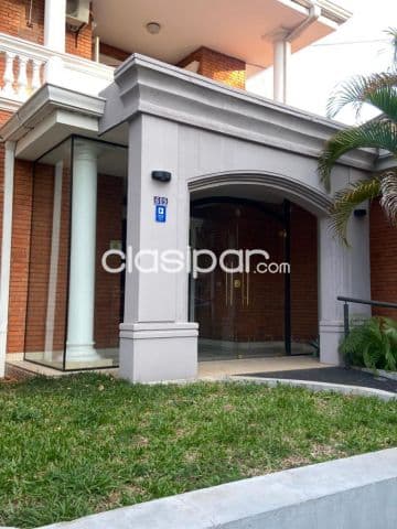 Bº mcal. Estigarribia: Elegante residencia p/ empresas, oficinas, 7 ambientes, 2.500 usd — foto 1