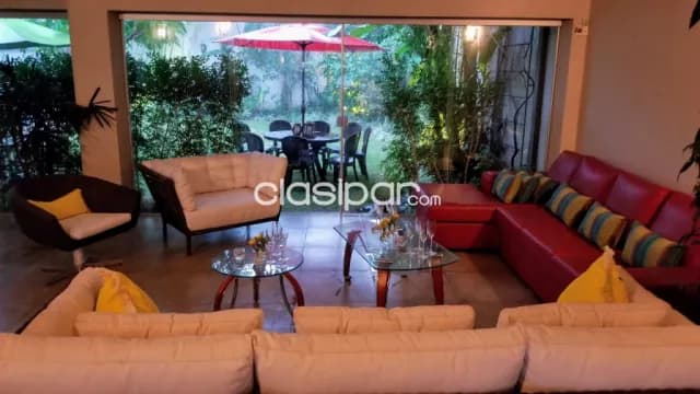 Villa Morra: Elegante residencia en venta, 5 suites. Jardín, piscina, 1.100.000 usd — foto 4