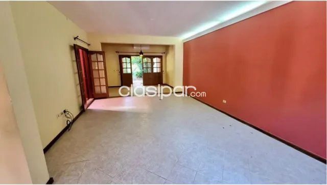 Mburucuyá: Un regalo! – 310m2 residencia en venta, posesión inmediata, 290.000 usd — foto 4