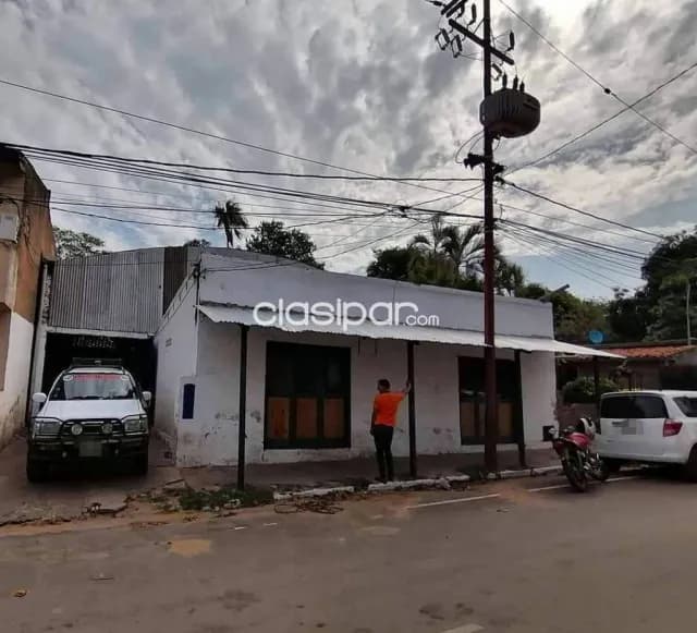 Prox. Ñu guazú / mme lynch: Deposito + 2 salones comerciales + oficinas s/ asfalto, 135m2 — foto 2