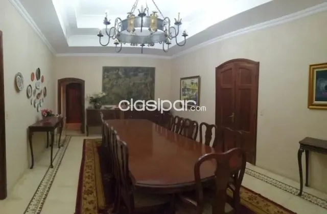 Sma. Trinidad: Elegante residencia colonial amoblada, gran jardín, piscina -2.500 usd — foto 3