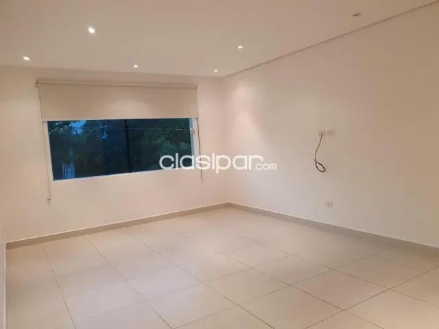 Se alquila amplia casa pareada en Mburucuya, foto 4