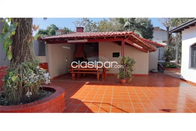 residencia con piscina. Cuenta con 3 habitaciones y 3 baños — foto 3