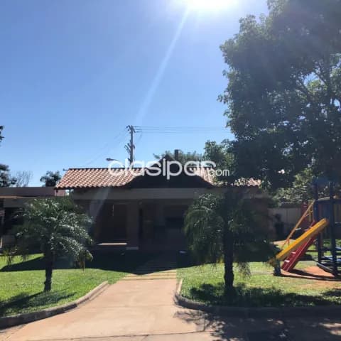 Hermosa casa en Luque - barrio cerrado — foto 2