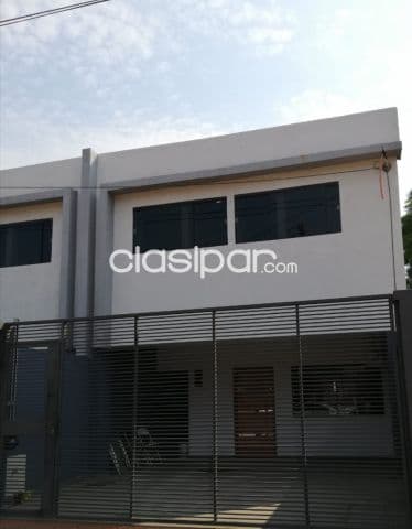 Fdo De La Mora Zn Bajo De Precio 200M2 Lujoso Duplex Jardin Piscina 860000000 Gs