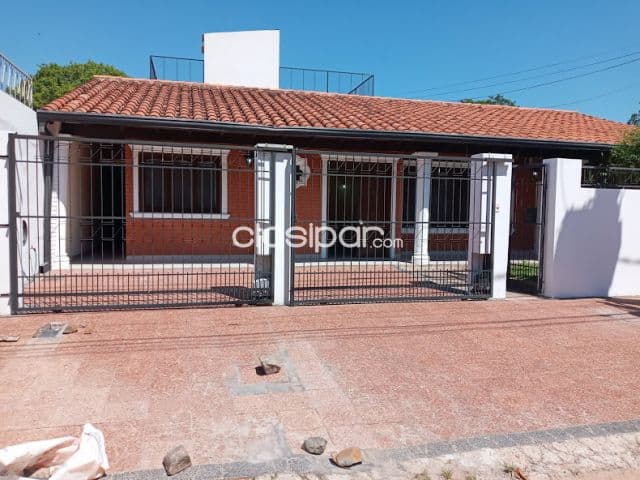 💥 IMPECABLE CASA para Vivienda u Oficina, ALQUILO EN Barrio Ycuá Satí!!💥