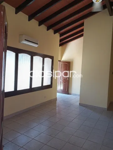 💥 IMPECABLE CASA para Vivienda u Oficina, ALQUILO EN Barrio Ycuá Satí!!💥 — foto 4