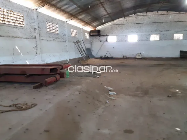 Capiatá: 1.350m2 + oficinas, entrada p/ camiones, 2.800 usd — foto 2