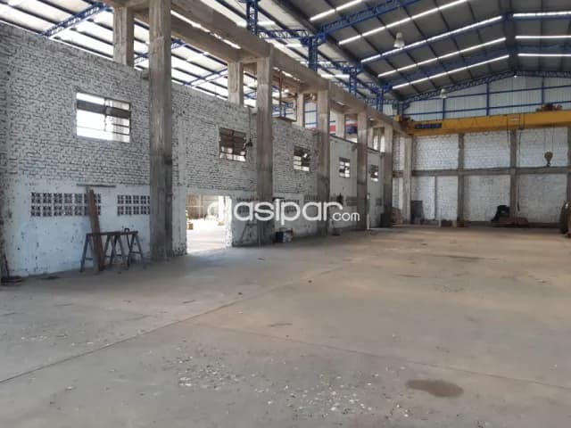 Capiatá: 1.350m2 + oficinas, entrada p/ camiones, 2.800 usd — foto 4