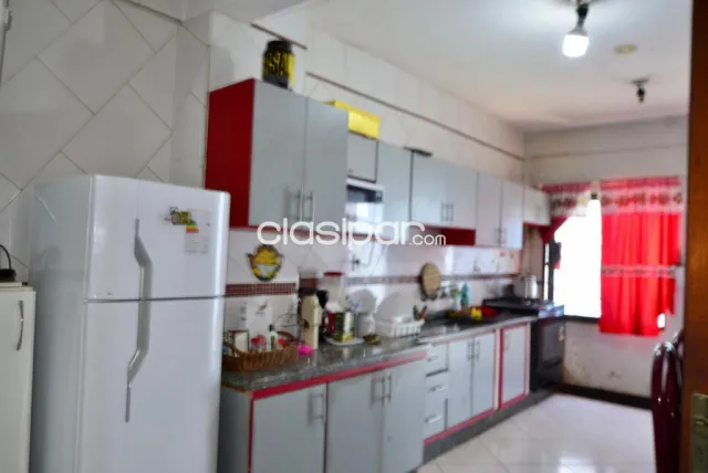 Hermosa residencia a 150 mt del lago de la republica — foto 3