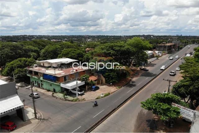 importante propiedad s/ Defensores del Chaco 245,000 USD, foto 2