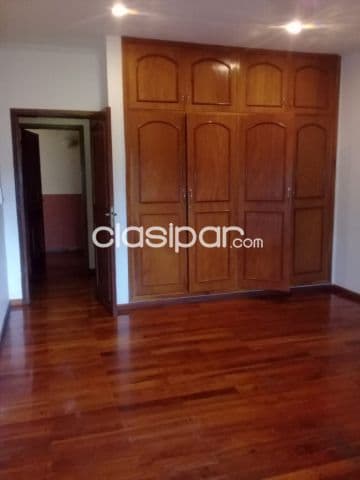 Casa en alquiler en Barrio Mburucuya