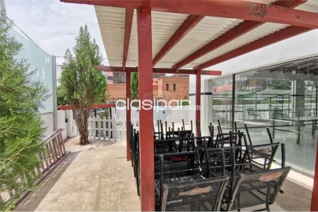 Local comercial con showroom a estrenar en esquina 180,000 usd — foto 4