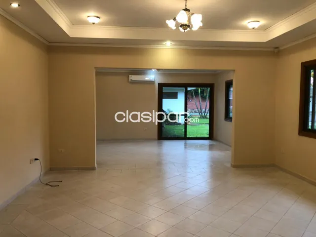 Ycua satí – goethe: Elegante residencia de una sola planta, 4 dormitorios, 2.300 usd — foto 4