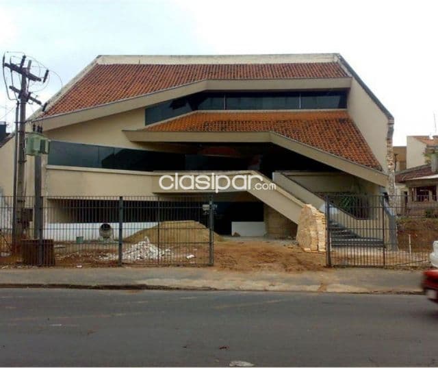 Amplio edificio para oficinas 2,500,000 USD, foto 1