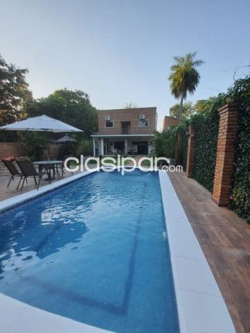 Hermosa Casa Totalmente amoblada( Solo Anual)