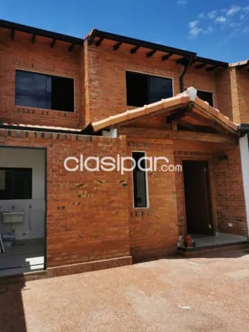 Hermoso duplex en Luque, zona rakiura. Y5515, foto 2