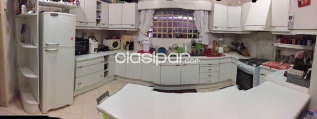 Bo Jara – univ. Americana: Chalet en oferta, 3 suites, 5 baños, 250.000 usd!