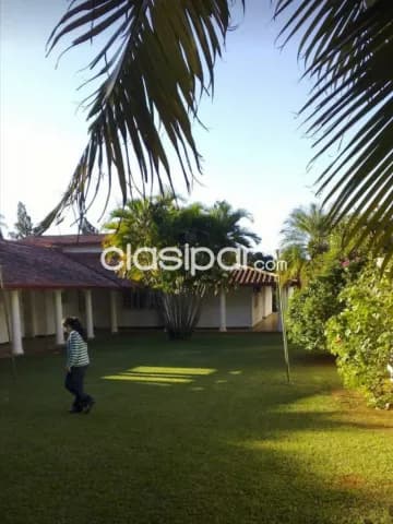 Amplia inmueble en venta en Los Laureles — foto 3