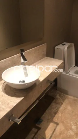 Departamento PREMIUM amoblado de tres Habitaciones en el corazón de Villa Morra — foto 5