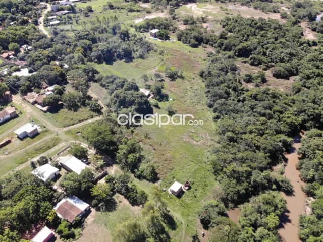 de casi media hectárea, Luque-Areguá — foto 2